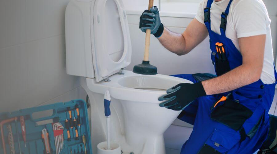 Professional emergency plumbing in Slater, MO